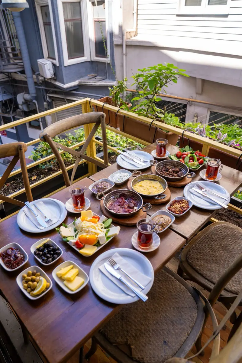 Teras Masaları